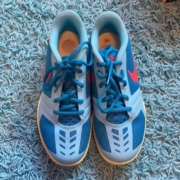 Nike KB Mentality Shoes - Picture 3 of 4